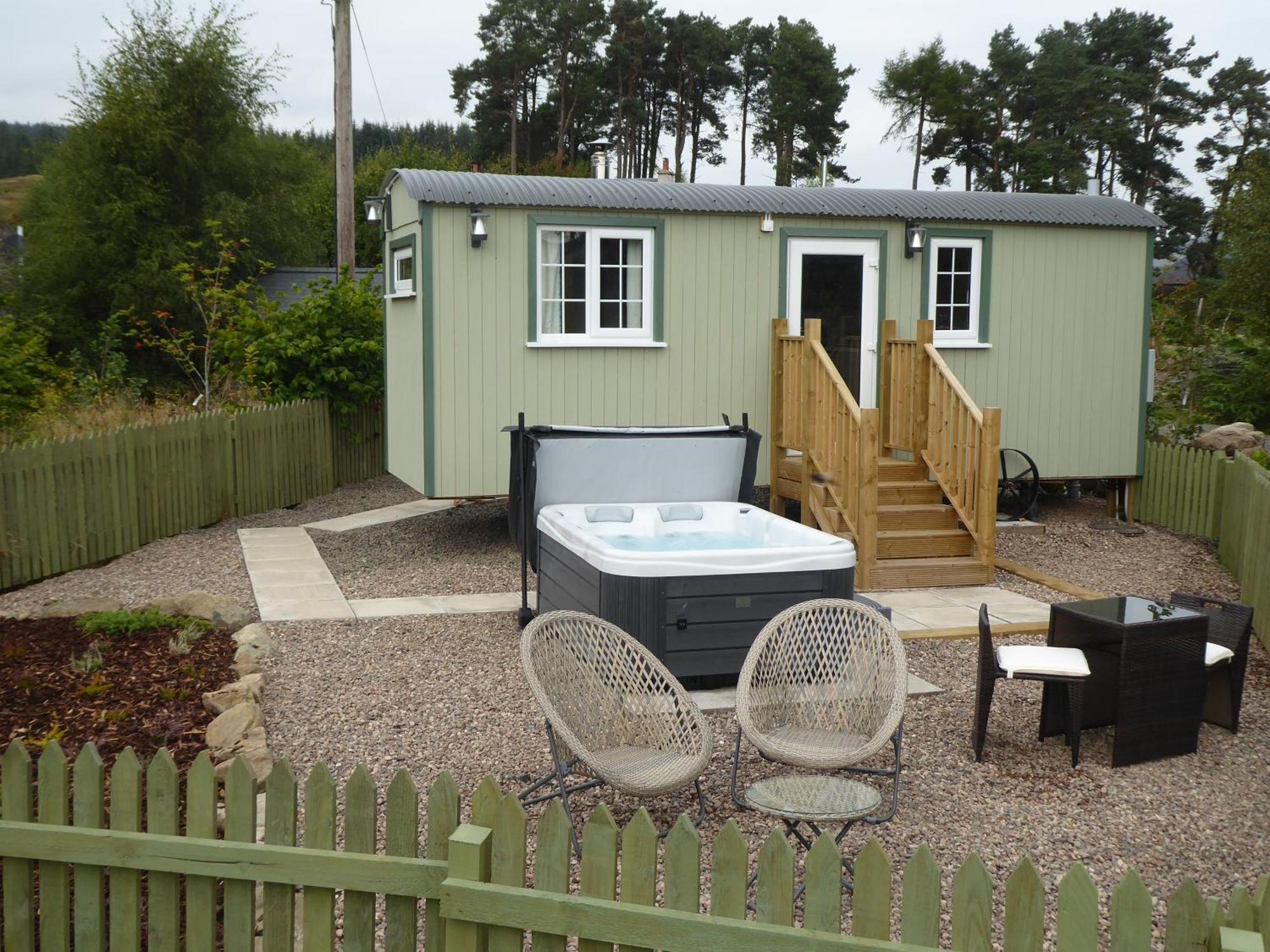 Dalnoid Cottages & Treehouses Nr Glenshee מראה חיצוני תמונה