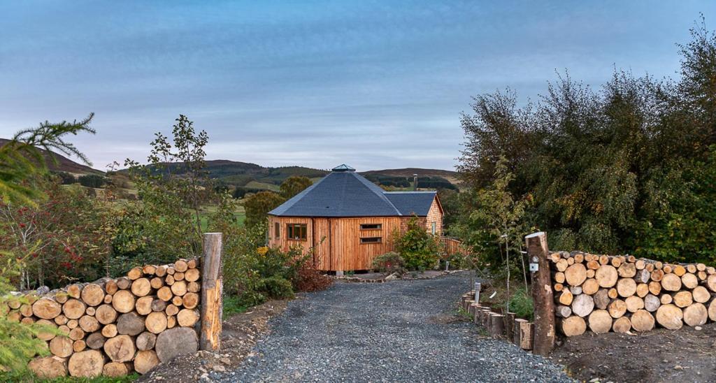 Dalnoid Cottages & Treehouses Nr Glenshee מראה חיצוני תמונה